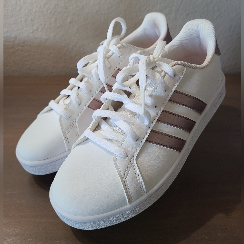 Adidas Grand Court Sneaker Girls Size 3 White w/Rose Gold